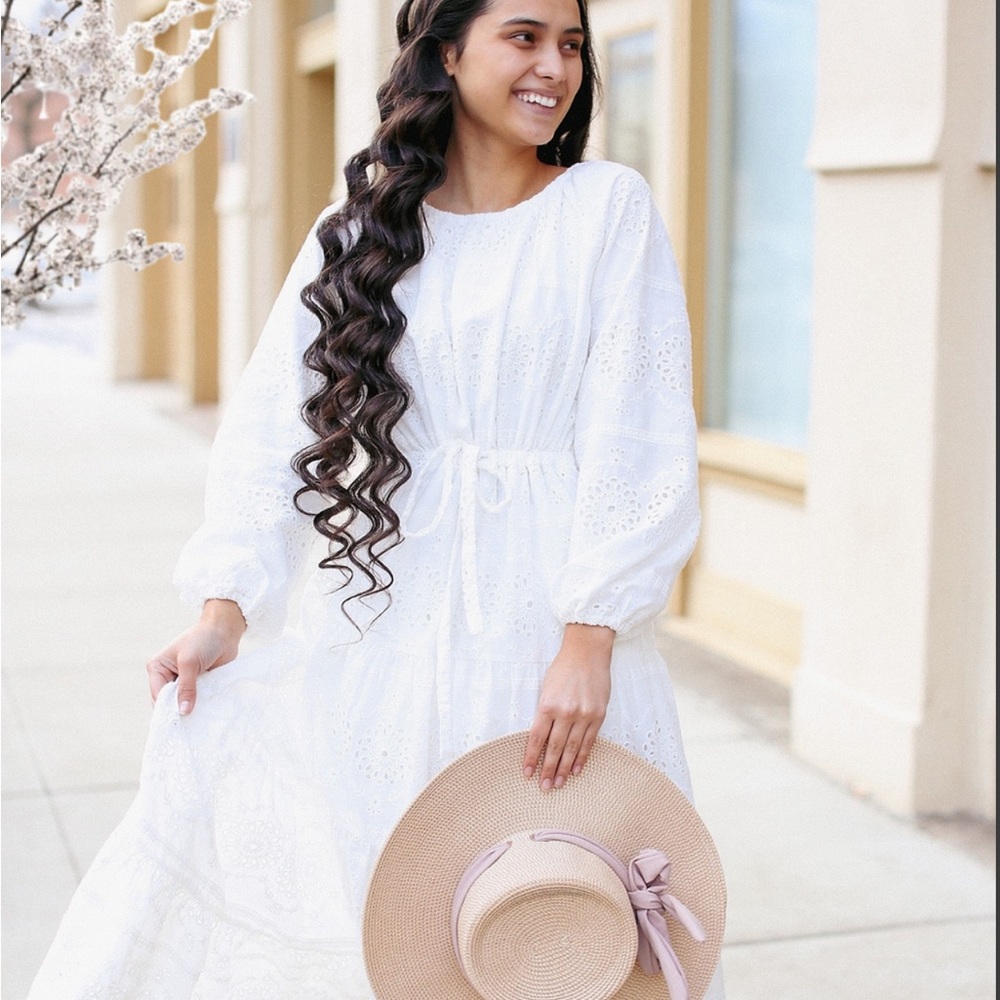 Dainty Jewells White Wind in the Willows Dress